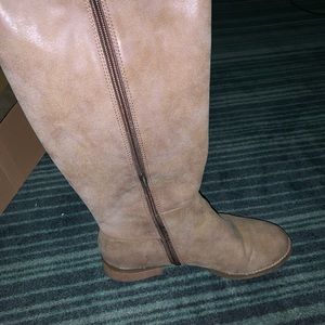Size 10 Womens Knee High Boots